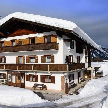 Haus Bergesblick Apartment Leutasch Exterior foto