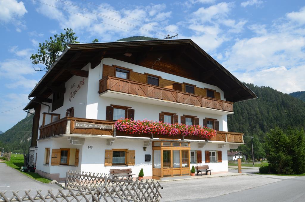 Haus Bergesblick Apartment Leutasch Exterior foto