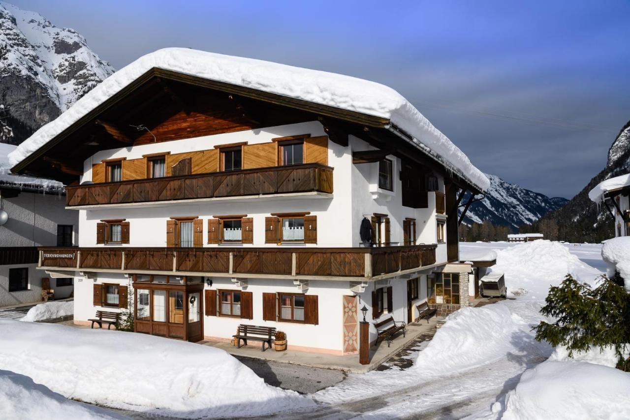 Haus Bergesblick Apartment Leutasch Exterior foto